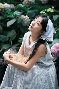 Visual Elegance: YiTuYu Art Language Vol.7348 Min Zui Xiao Mo Xuan Collection - image 15