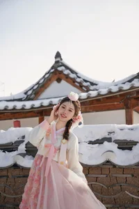 Captivating Portraits: YiTuYu Art Language Vol.7340 Fei Tian Xiao Mo Nu - image 2