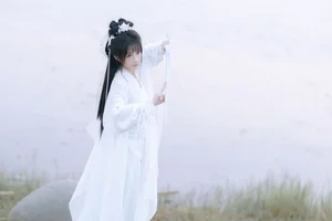 Qi Luo Sheng De Xiao Su Su in YiTuYu Art Language Vol.7884: Capturing the Essence of Grace and Visual Artistry - image 22