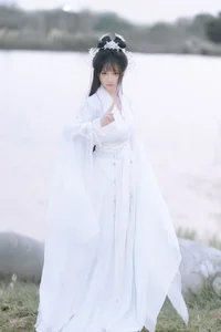 Qi Luo Sheng De Xiao Su Su in YiTuYu Art Language Vol.7884: Capturing the Essence of Grace and Visual Artistry - image 14