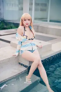 Coser Momo: Marin Kitagawa Swimsuit Ver. – Radiant Charm by the Pool - image 3