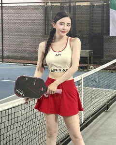 Trendy Pickleball Outfits: Stylish Sportswear Inspiration for Women from Vietnamese Fashion Icons - image 6