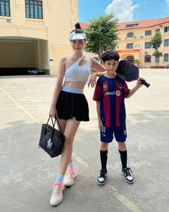 Trendy Pickleball Outfits: Stylish Sportswear Inspiration for Women from Vietnamese Fashion Icons - image 7