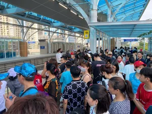 Hanoi Metro Success: Impressive Statistics from the First 15 Days of Nhon-Hanoi Station Line Operation - image 1