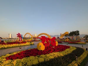 Unique Pink Snake Mascots Spark Joy in Da Nang for Lunar New Year Celebrations - image 6