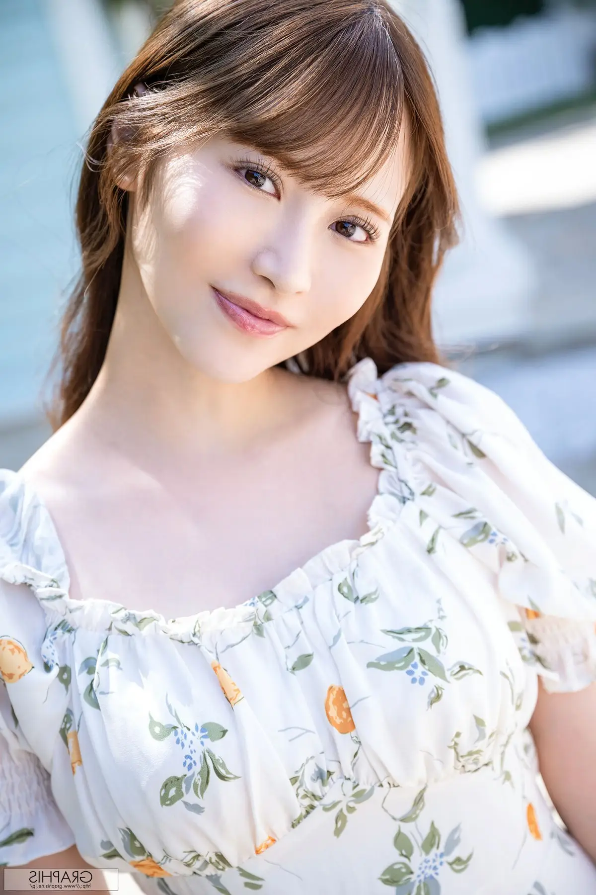 Ono Rikka Graphis Gals Vol.4 Discover Her Radiant Smile And Captivating Natural Beauty