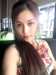 Pi Huynh: The Elegant Face of Modern Vietnamese Beauty - image 6