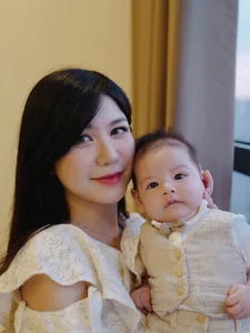 Vietnamese Social Media Icon An Japan Celebrates Heartwarming First Birthday as a Mother - image 7