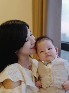 Vietnamese Social Media Icon An Japan Celebrates Heartwarming First Birthday as a Mother - image 8