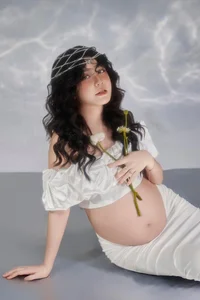 Vietnamese Social Media Icon An Japan Celebrates Heartwarming First Birthday as a Mother - image 4