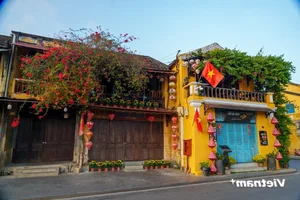 Experience the Serene Beauty of Hoi An Ancient Town at Dawn: A Peaceful Journey Through Vietnam’s Most Charming UNESCO World Heritage Site - image 0