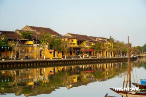 Experience the Serene Beauty of Hoi An Ancient Town at Dawn: A Peaceful Journey Through Vietnam’s Most Charming UNESCO World Heritage Site - image 5