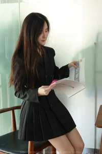 Classic Fashion: IESS Xiaobao in Black Pleated Skirt Collection - image 17