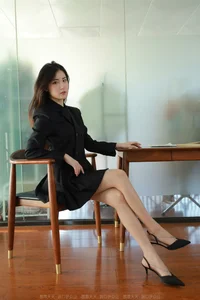 Classic Fashion: IESS Xiaobao in Black Pleated Skirt Collection - image 0