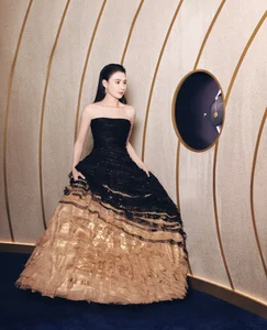 Cecilia Cheung: The Ageless Style Icon and Her Impact on Modern Fashion - image 8