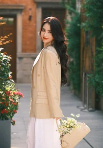 Cecilia Cheung: The Ageless Style Icon and Her Impact on Modern Fashion - image 2