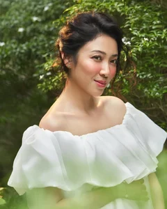 MC Yumi Duong Radiates Elegance with Stunning Maternity Photoshoot and Pregnancy Style - image 6