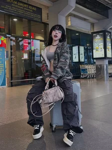 Bao Khuyen Susan Redefines Jet-Set Style: A Deep Dive Into Her Stunning Airport Fashion and Travel Trends - image 9