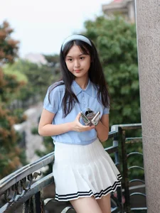 Natural Beauty Triumphs: The Stunning Evolution of the 'Little Beauty' Netizens Adore - image 0