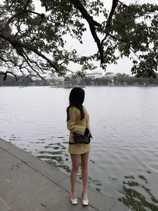 Kieu Trinh Xiu embraces Hanoi winter with her sweet doll-like beauty - image 7