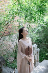 Sophisticated Portraiture: YiTuYu Art Language Vol.10396 with Chen Shi Er Ing - image 2