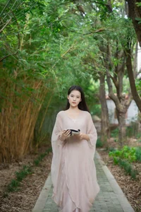 Sophisticated Portraiture: YiTuYu Art Language Vol.10396 with Chen Shi Er Ing - image 21