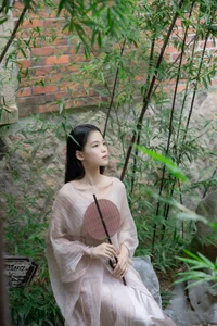 Sophisticated Portraiture: YiTuYu Art Language Vol.10396 with Chen Shi Er Ing - image 11