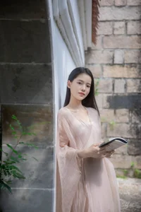 Sophisticated Portraiture: YiTuYu Art Language Vol.10396 with Chen Shi Er Ing - image 24