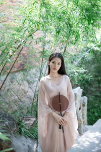 Sophisticated Portraiture: YiTuYu Art Language Vol.10396 with Chen Shi Er Ing - image 12