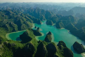 Lan Ha Bay Travel Guide 2024: The Serene Alternative to Ha Long Bay - image 4