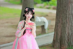 YiTuYu Art Language Vol.5699 Mu Yan Se Cc: An Intersection of Style and Soul - image 0