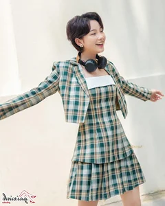 The Ethereal Beauty of Thu Ha Ceri: A Visual Journey of Modern Elegance - image 1
