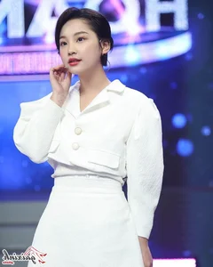 The Ethereal Beauty of Thu Ha Ceri: A Visual Journey of Modern Elegance - image 18
