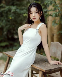 The Ethereal Beauty of Thu Ha Ceri: A Visual Journey of Modern Elegance - image 4