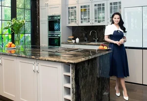 Stunning Beauty Gallery of the Famous Huyen Actress Sisters - image 2