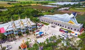 Vietnam's Largest Reclining Buddha Statue - A Cultural Landmark - image 3