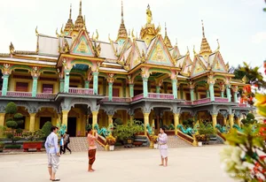 Vietnam's Largest Reclining Buddha Statue - A Cultural Landmark - image 1