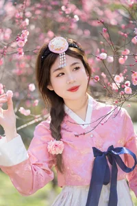 Aesthetic Visuals: YiTuYu Art Language Vol.5802 Featuring Pao Fu Xiao Fang - image 2