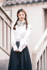 Capturing Modern Beauty: YiTuYu Art Language Vol.5772 YYYY Portrait Collection - image 4