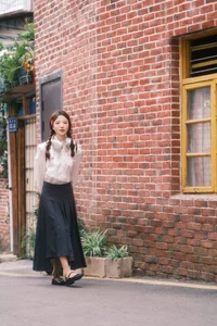 Capturing Modern Beauty: YiTuYu Art Language Vol.5772 YYYY Portrait Collection - image 3
