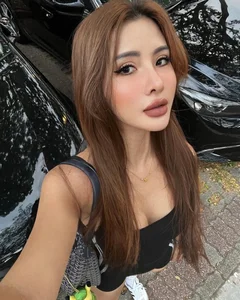 The Fiery Allure of Tuyet Tinh Coc: A Visual Journey of Fitness and Natural Beauty - image 0