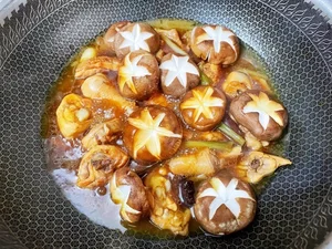 Healthy Braised Chicken with Shiitake Mushrooms: A Vitamin D-Rich Superfood Meal - image 2