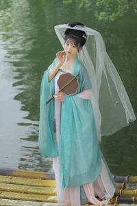 Cinematic Visuals in YiTuYu Art Language Vol.7164 Featuring Zhou Zhou Ay - image 0