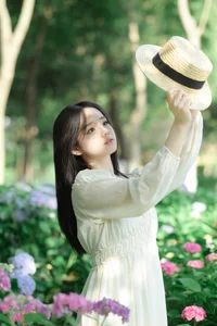 YiTuYu Art Language Vol.7248: Featuring Model Shi Yuan - image 5