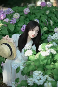 YiTuYu Art Language Vol.7248: Featuring Model Shi Yuan - image 1