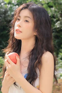 YiTuYu Art Language Vol.7582 Featuring Luo Xin Xin: A Masterclass in Contemporary Portrait Photography - image 7