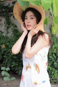 YiTuYu Art Language Vol.7582 Featuring Luo Xin Xin: A Masterclass in Contemporary Portrait Photography - image 21