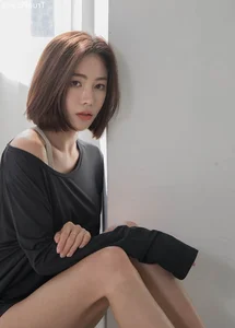 Korean Model An Seo Rin Captivates in Latest Swimwear Studio Photoshoot - image 16