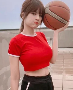 Malaysia’s Basketball Goddess: How This Private Athlete Captivates Millions Online - image 8