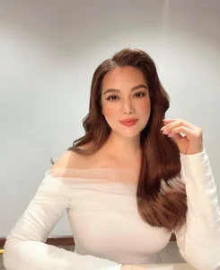 Trương Ngọc Ánh Displays Stunning Youthful Beauty and Toned Physique - image 3